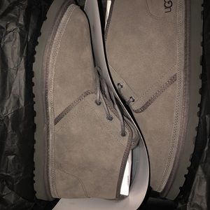 Men’s Uggs gray